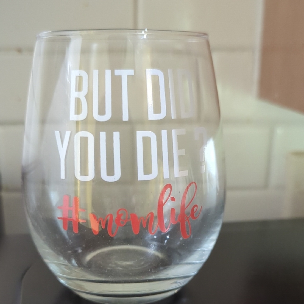 Mom Life Stemless Wine Glass - Clear and Red